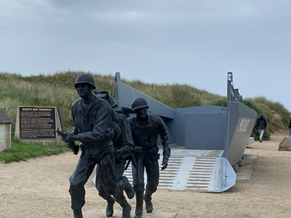 Utah Beach Severine Freres Statue