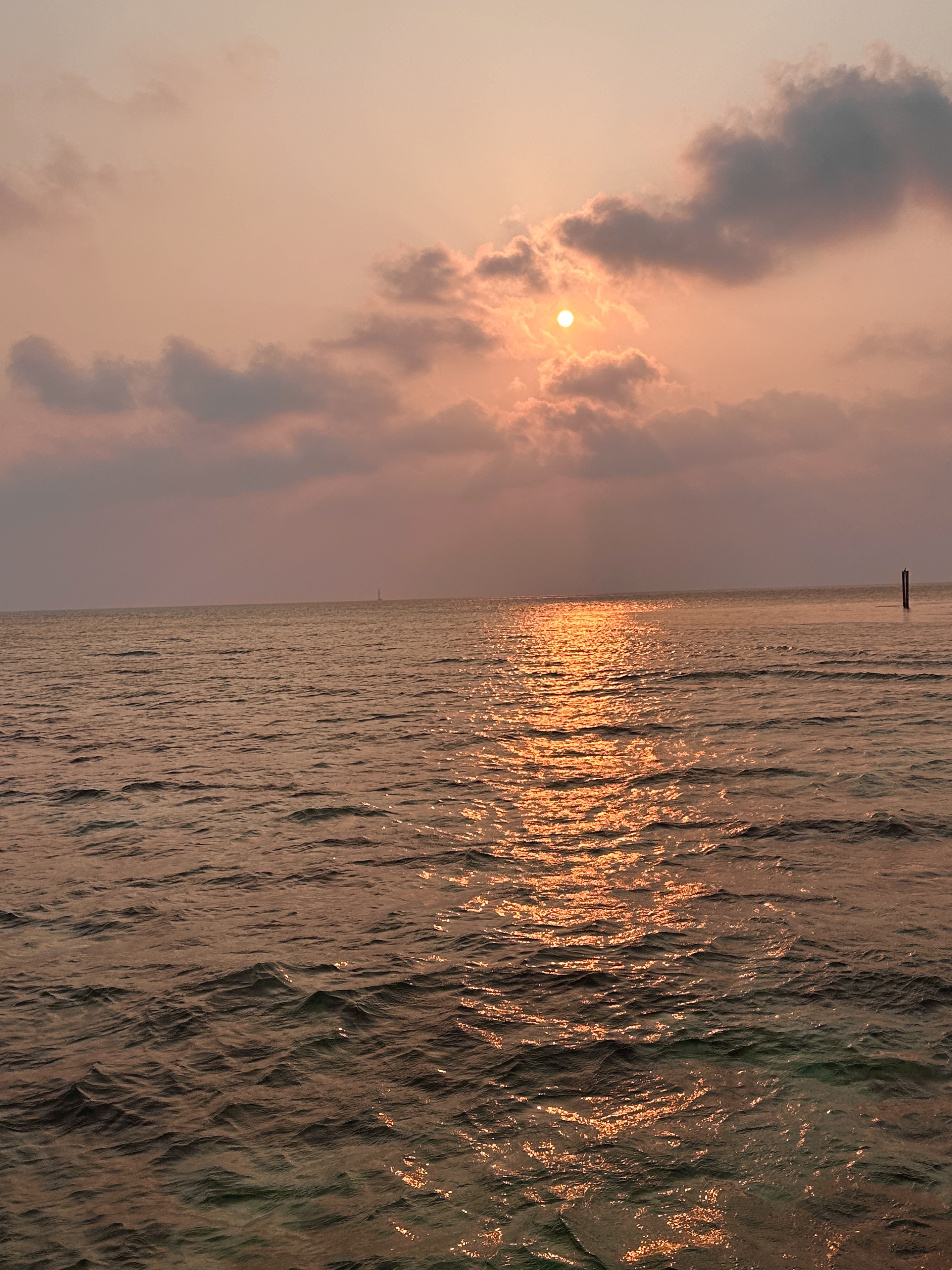 Sunset Ray Caye